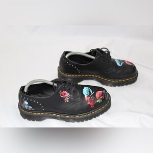 Black Floral Skull Lace-Up Shoes for Women